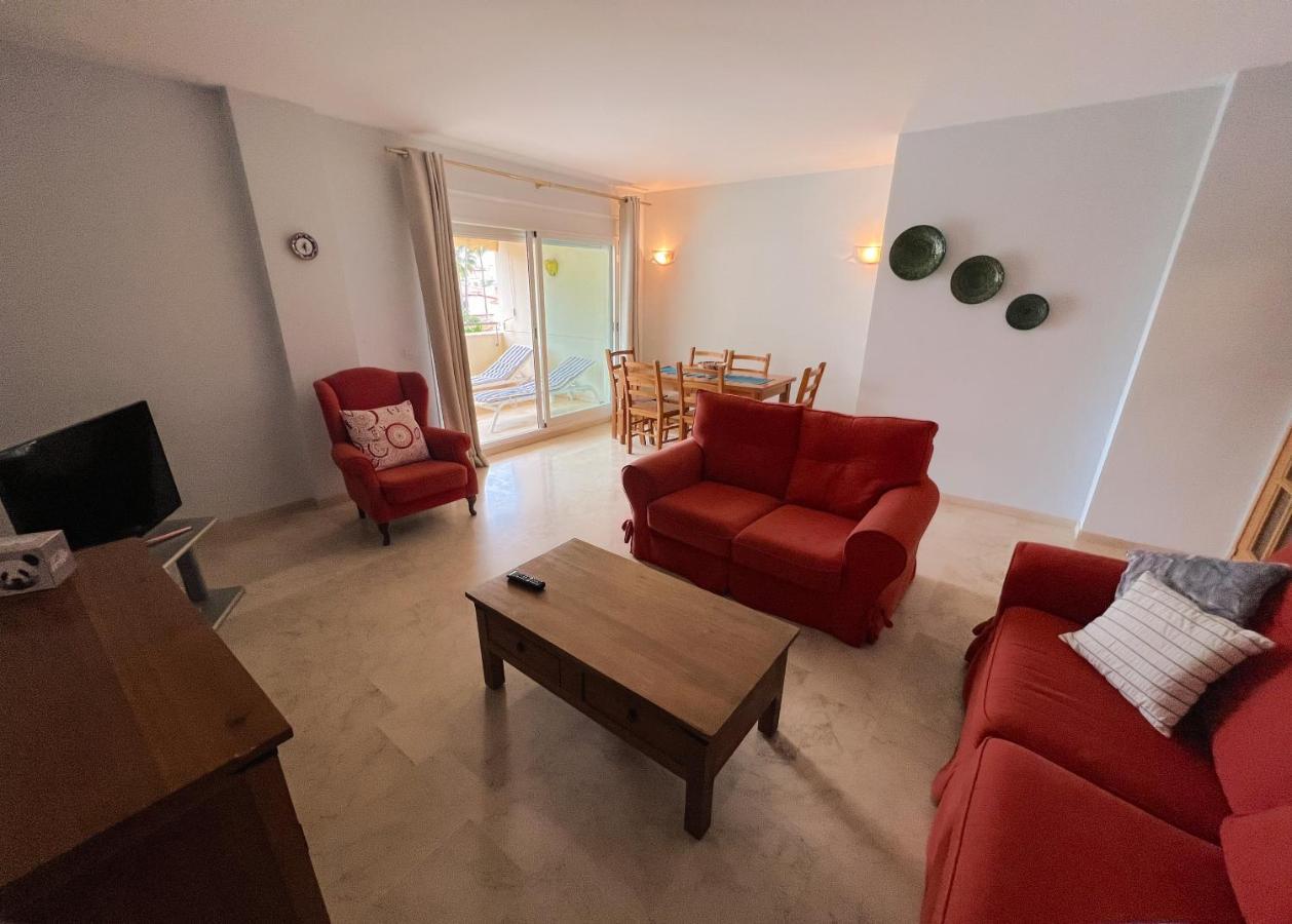 3 Bed Las Petunias, San Pedro Марбелья Екстер'єр фото