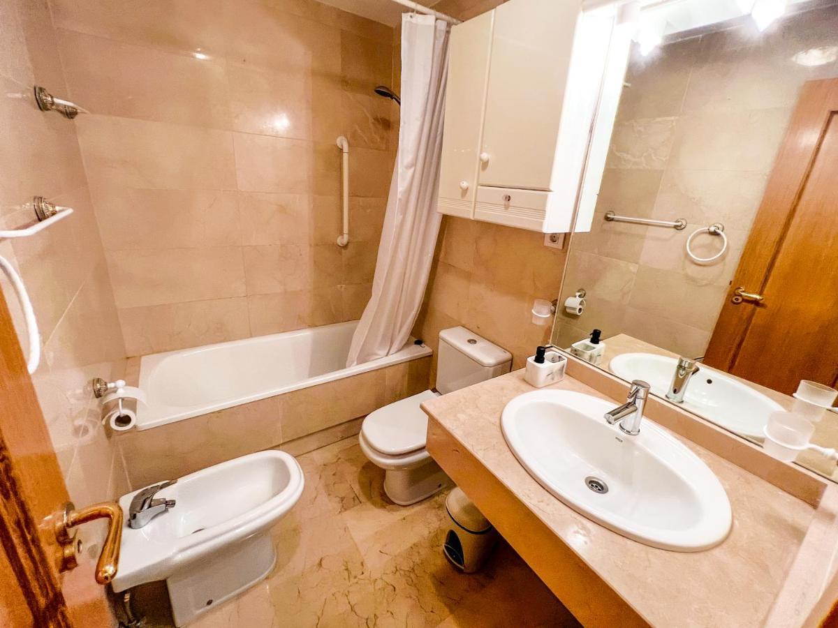 3 Bed Las Petunias, San Pedro Марбелья Екстер'єр фото